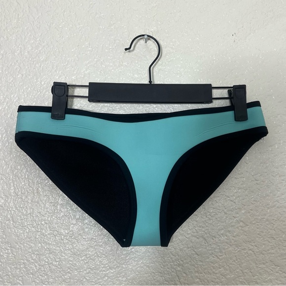Triangl Chloe Bikini Set Top and Bottom Neoprene Aqua and Black Size S - Picture 3 of 14